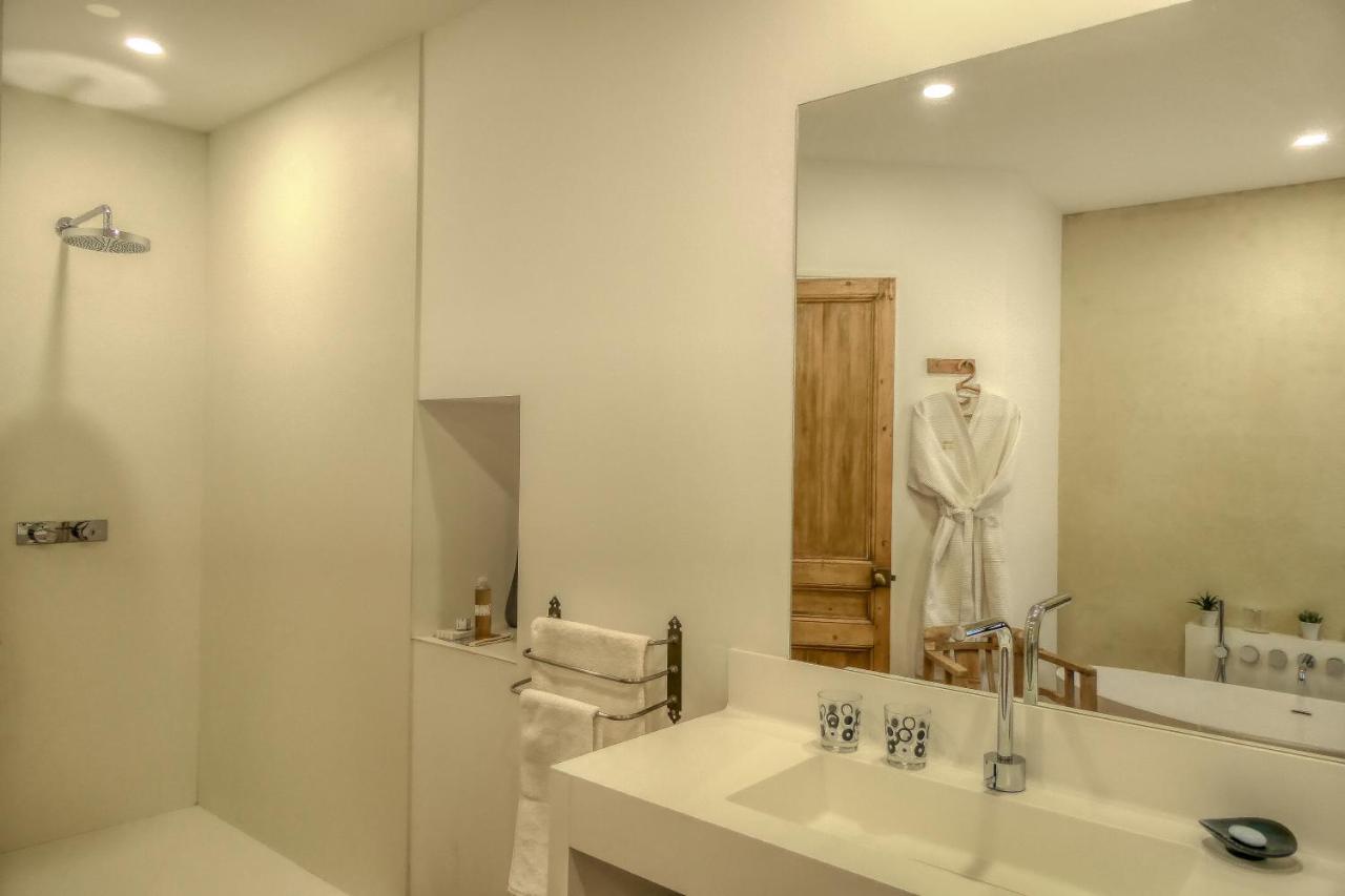 Bastide La Combe Hotel Везон ла Ромен Екстериор снимка