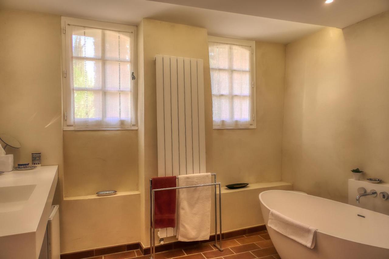 Bastide La Combe Hotel Везон ла Ромен Екстериор снимка